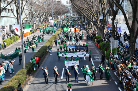 日本中が緑色に染まるアイルランドのお祭り 日本中が緑色に染まるアイルランドのお祭り