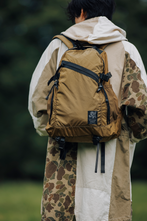 登山ギアのDNAを受け継ぐ、crosterdragonの最新ゴープ