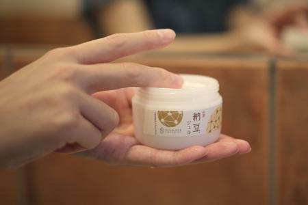 茨城の名産品「納豆」を化粧品で世界へ 鈴木ハーブ研 茨城の名産品「納豆」を化粧品で世界へ 鈴木ハーブ研