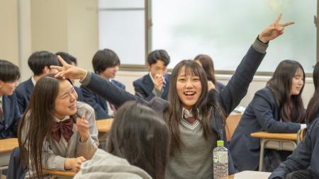 「大阪 おもろい 化粧品」で見つかったモントリッチ株