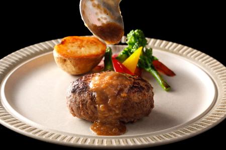 神戸牛×松阪ポークの黄金比ハンバーグが“食のホテル”