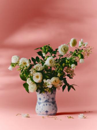 【ロイヤル コペンハーゲン】花ひらく、ベースの世界