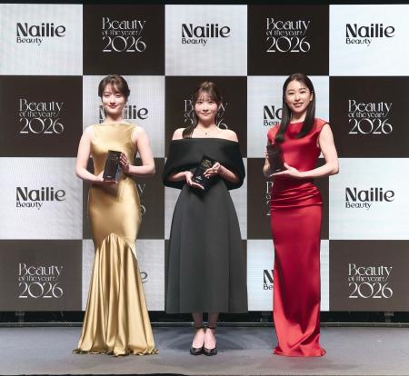 桜井日奈子さん、谷まりあさん、櫻井優衣(FRUITS ZIP 桜井日奈子さん、谷まりあさん、櫻井優衣(FRUITS ZIP