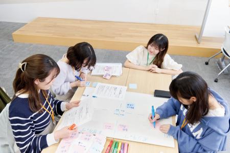 リーダーシップ入門の演習授業を全学で必修化　utf-8