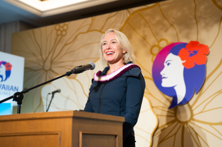 ハワイアン航空、日本就航15周年を祝福して、記念レセ