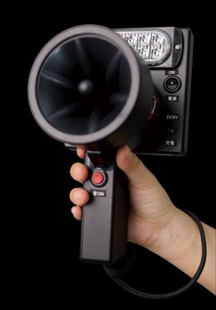 昨今のクマ被害増加を受けて、音と光でクマを寄せ付け