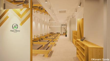 「鏡」を効果的に使用！大人気マシンピラティススタジ