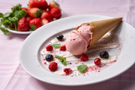 まるで花束のような華やかさで春を彩る！ヴェネツィア