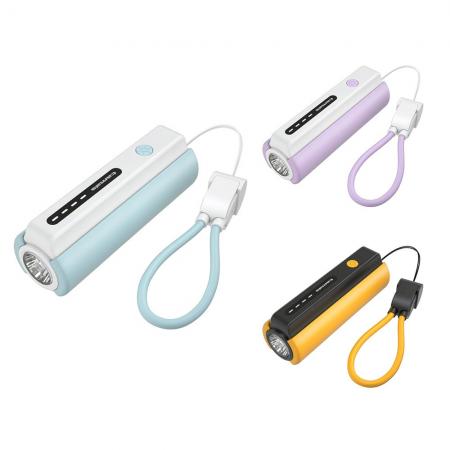 暗闇でも、充電でも頼れる。LEDライト搭載「5000mAhモ