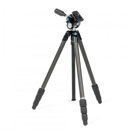 一瞬を捉えるフリーターン雲台、持ち歩きに便利な軽量