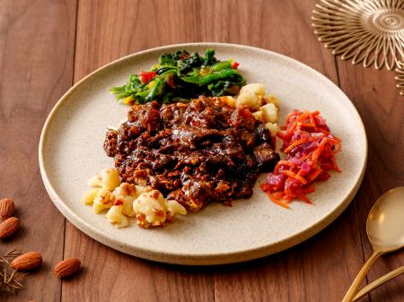 漆黒カレーのスパイシーな香り漂う「アンガスビutf-8