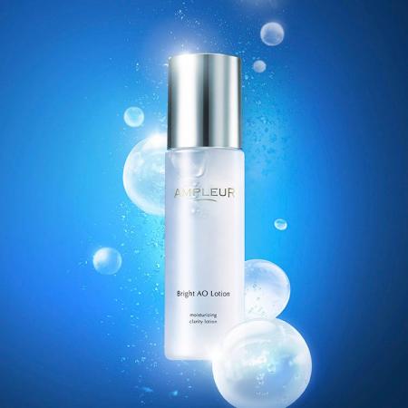 【AMPLEUR】ロングセラー化粧水が透明感*¹を格上げし