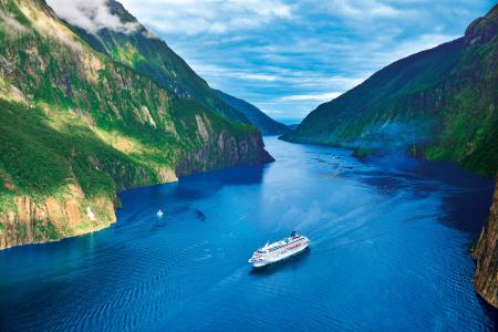 客船「飛鳥II」 2027年 オセアニアグランドクルーズ発 客船「飛鳥II」 2027年 オセアニアグランドクルーズ発