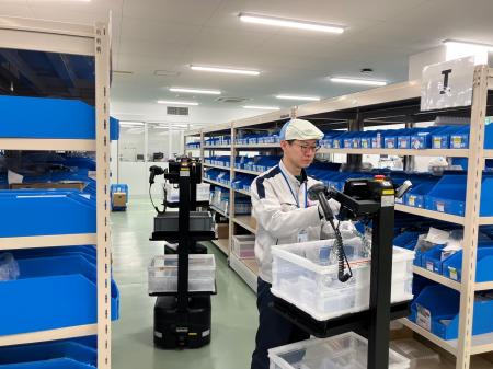 ラピュタロボティクスのピッキングアシストロボット「