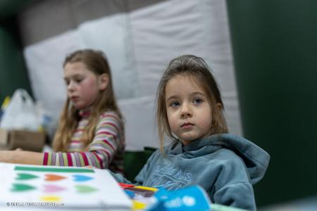 ウクライナ、4年続く戦争　3人に1人の子どもが国内外