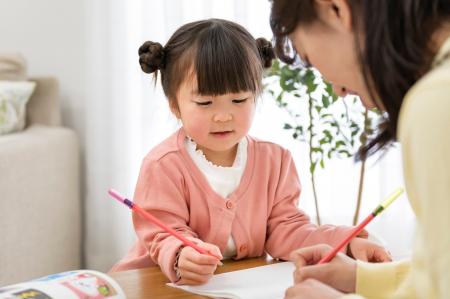 子どもの学習習慣は何歳から? 7割が入学前!0歳スタ 子どもの学習習慣は何歳から? 7割が入学前!0歳スタ