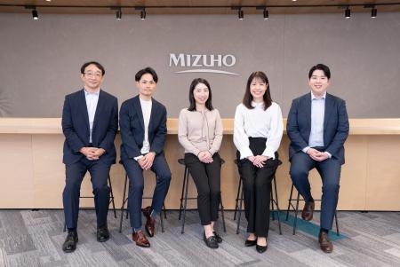 [導入事例] みずほ銀行、リモート営業組織に Zoom Pho