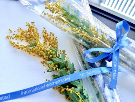 【国際女性デー】3/6(金)有楽町が1000束のミモザで染 【国際女性デー】3/6(金)有楽町が1000束のミモザで染