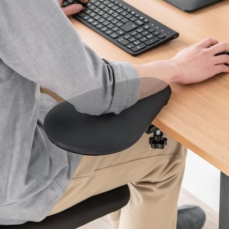 腕を支えて疲労を軽減！自由に位置調整できるクランプ