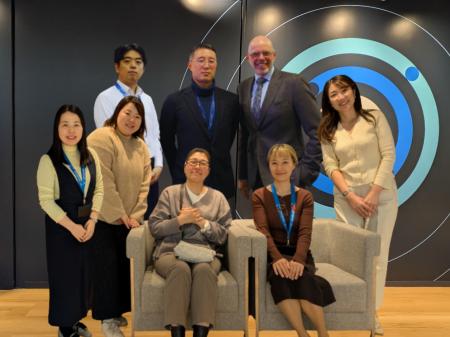 ランスタッド、がん患者や家族を支援する従業員リソー ランスタッド、がん患者や家族を支援する従業員リソー