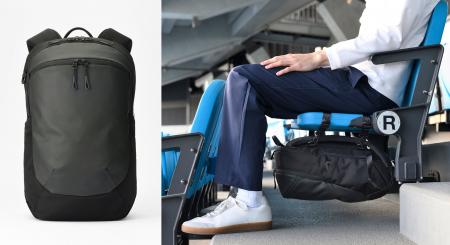 「足下に置かない」ことで、邪魔にならず、バッグも汚