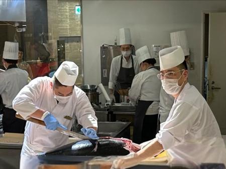 ＼6日間限定！見て楽しい！食べて感動！／本マグロ解