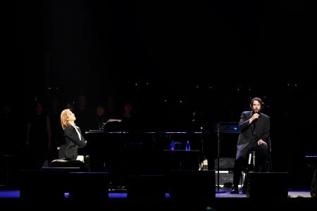 YOSHIKI×ジョシュ・グローバン 名曲「ENDLESS RAIN」 YOSHIKI×ジョシュ・グローバン 名曲「ENDLESS RAIN」