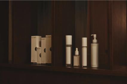 “無垢”な美とつながるプラントベースのスキンケア『 R