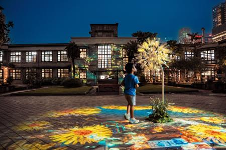 台北を平和の光が包む。『松菸夜光花園』に世界と想い