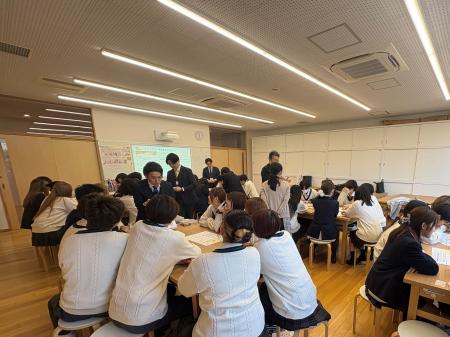 高校1年生を対象に「ボードゲーム形式」の実践的金融