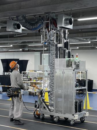 フレキシブルダクト施工支援ロボットを開発