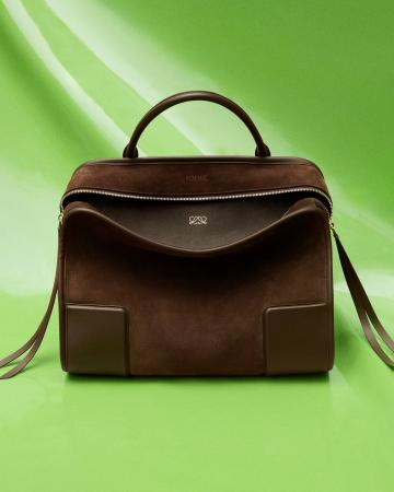 【ロエベ】アマソナ180が登場。全国の店舗に先駆けた