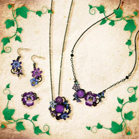 【ANNA SUI】神秘的な花々が咲き誇る「シークレットガ