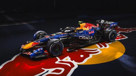 Red Bull Ford Powertrains、初のF1(TM)パワートレイ