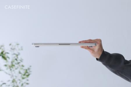 CASEFINITE、「ほぼ、裸。」の装着感を追求した「THE CASEFINITE、「ほぼ、裸。」の装着感を追求した「THE