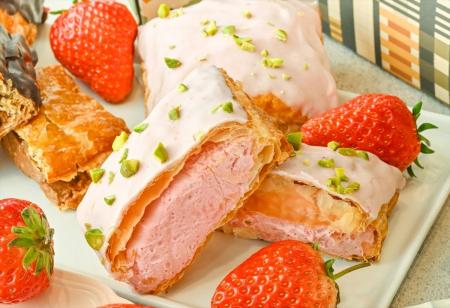 【Butteryららぽーと安城】春限定いちごクリームたっ 【Butteryららぽーと安城】春限定いちごクリームたっ