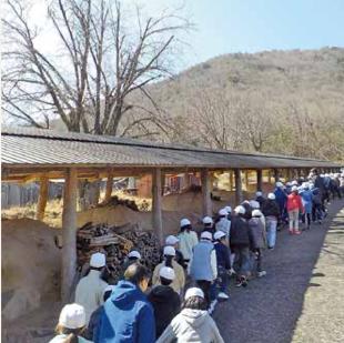 初！小学生の丹波焼校外学習を地域企業20社がサポート