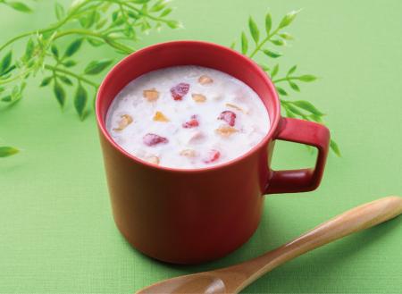 業界初の“冷たい牛乳で戻す“フリーズドライデザートに 業界初の“冷たい牛乳で戻す“フリーズドライデザートに