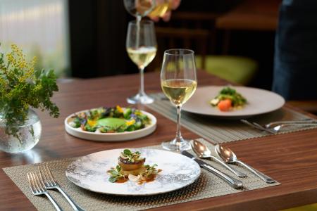 ホテルグランバッハ東京銀座 | 銀座の春のテーブルで