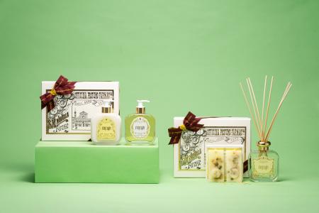 サンタ・マリア・ノヴェッラより、フィレンツェの春の サンタ・マリア・ノヴェッラより、フィレンツェの春の