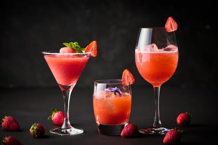 【ホテルメトロポリタン】夜景とともに愉しむ苺のご褒