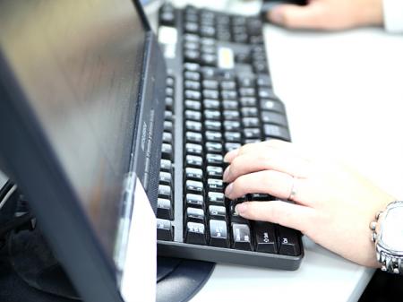 実は「学んでも不安」が7割。リスキリング白書が示...