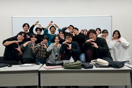 【専修大学×ビルディット産学連携】就活早期化とタイ