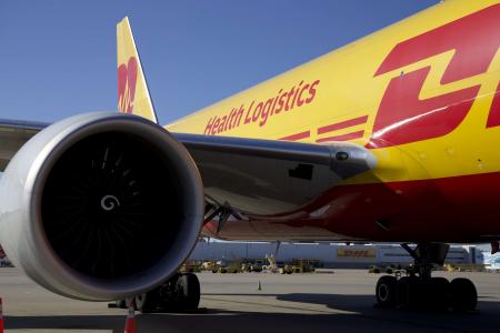 DHL グループ、グローバルヘルスロジスティクス強化に