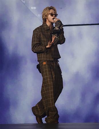 【ルイ・ヴィトン】SEVENTEENのTHE8、ルイ・ヴィトン