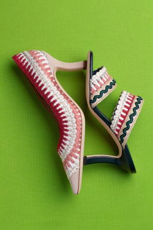 【マノロ ブラニク】マチュピチュの手工芸へのリスペ