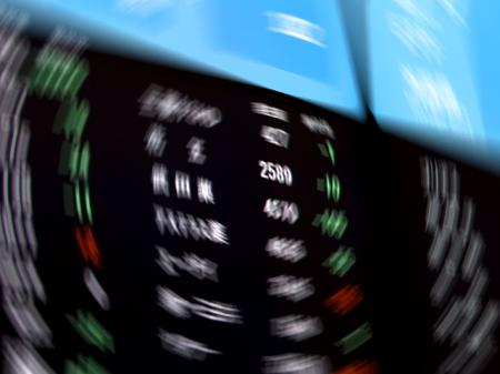 日経平均、前引けは2188円安、2日で4000円消失の異...