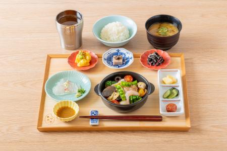 【象印食堂 東京店】コンセプトは「シックで大人な春