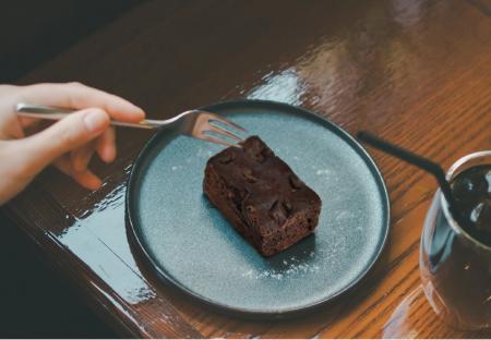 黒にんにく専門店が挑戦。黒にんにくをスイーツ化した