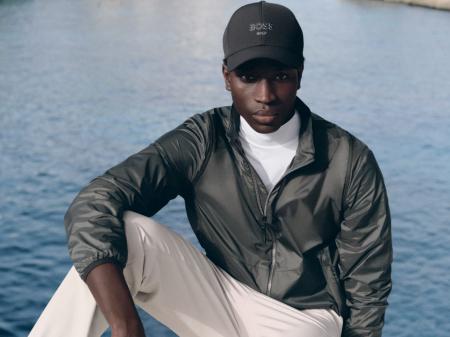 BOSS GOLF、2026年春夏コレクションを発表。シグネチ BOSS GOLF、2026年春夏コレクションを発表。シグネチ